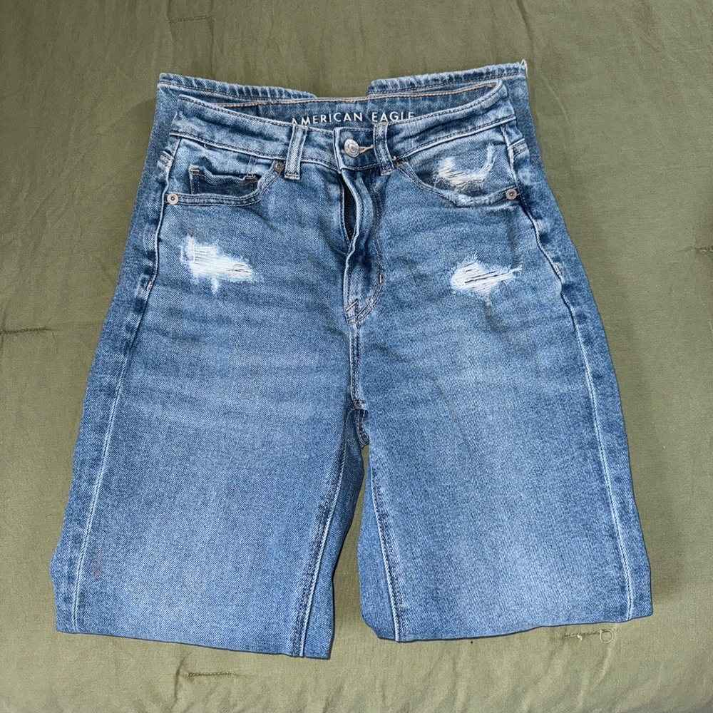 American Eagle Straight Leg Distressed Jeans Good Condition